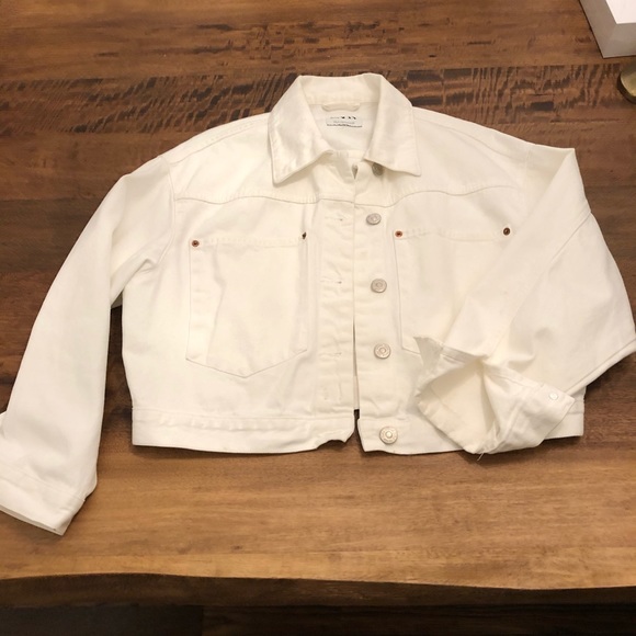 white cropped denim jacket zara